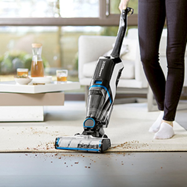 MULTI-SURFACE CLEANING WITH XL BRUSH ROLL